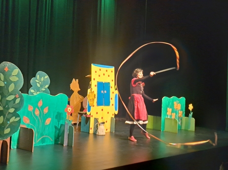 Mojca Pokrajculja 12